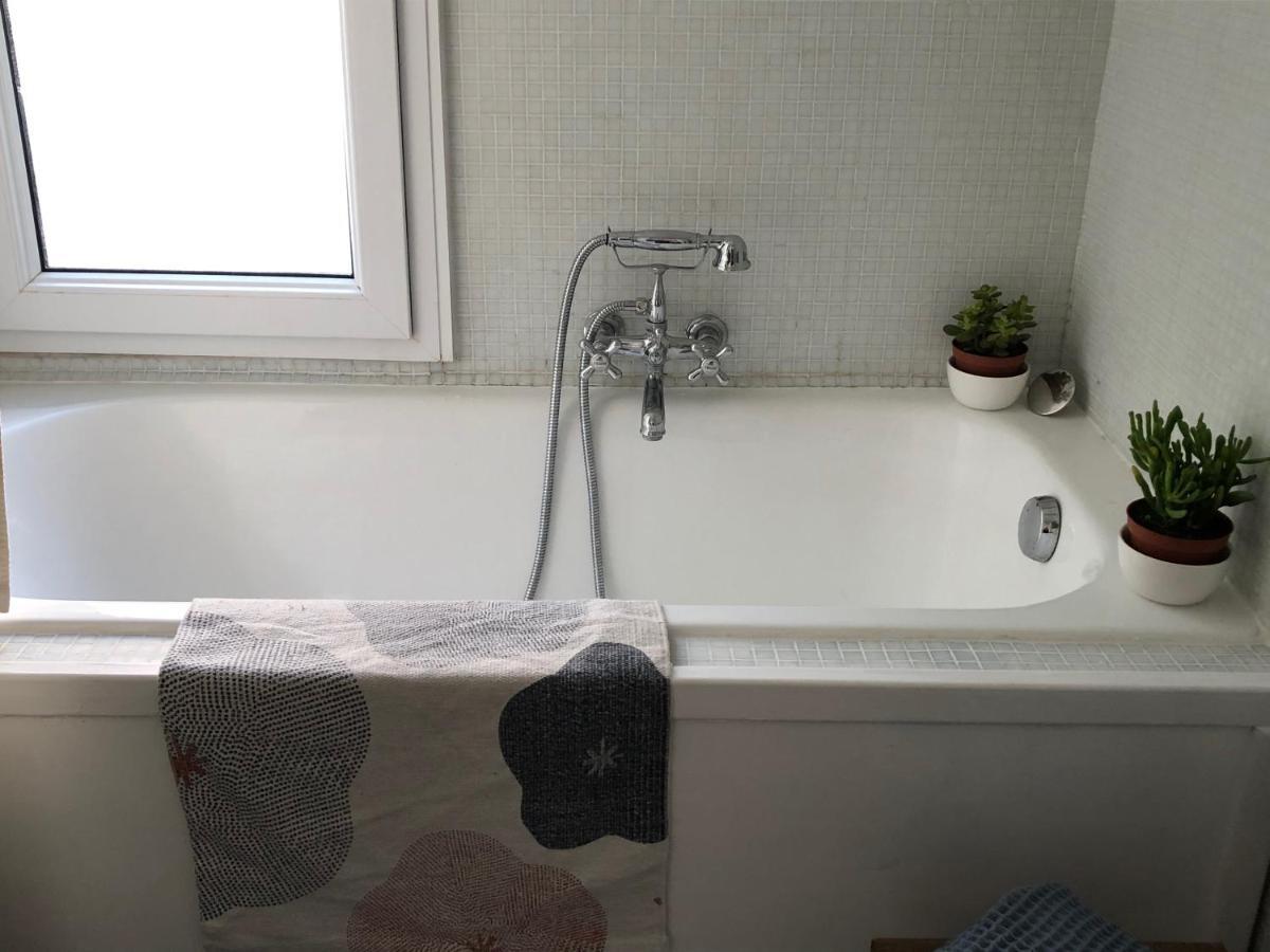 Paris Petit Appartement Lumineux Et Atypique מראה חיצוני תמונה